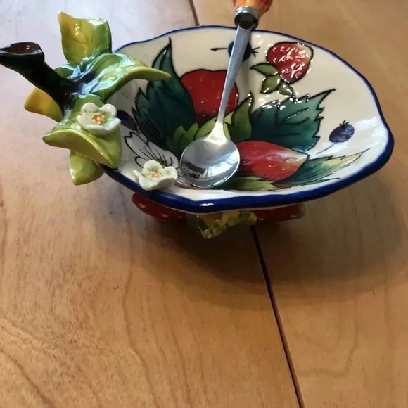 J McCall strawberry footed floral & strawberry dish and spoon with strawberry. - Picture 2 of 8